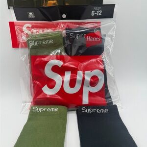 Supreme Men's Crew Socks - Olive & Black